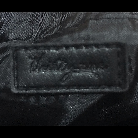 🆕🔥THIRTY ONE SUPER CUTE PURSE/BLACK&WHITE&SILVER W/LOGO IN PINK ON THE FRONT! - Picture 15 of 17